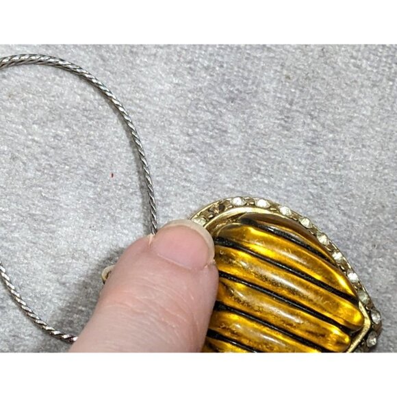 Vintage Coquette Honey Lucite Heart Pendant Necklace - Picture 12 of 12